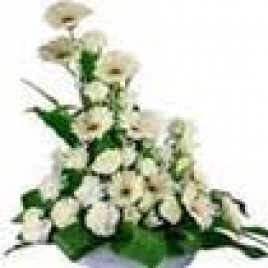 15 White Flowers Basket